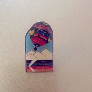 Vintage 1990 Albuquerque New Mexico Kodak Balloon Festival Multicolor Enamel Pin